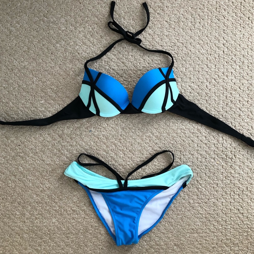NWOT Blue bikini